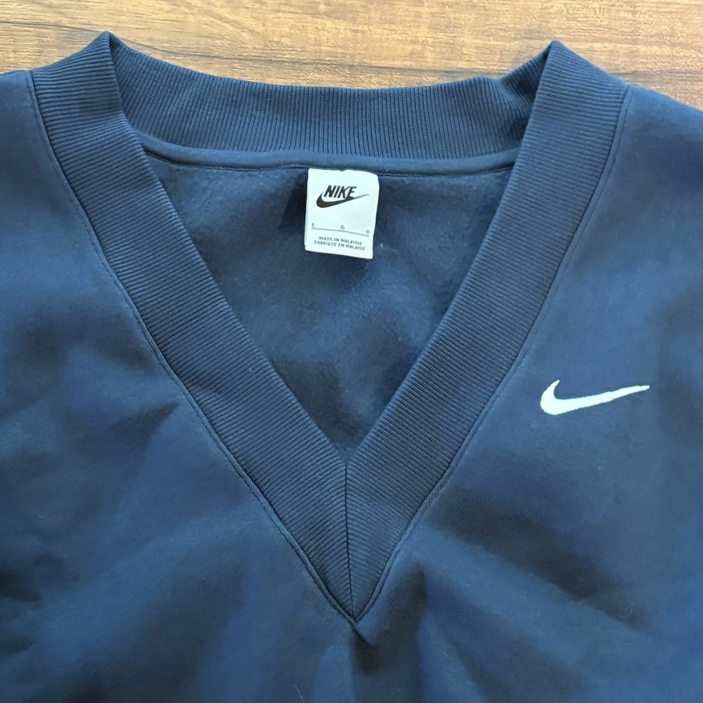 Nike Women's Navy Blue Crop Sleeveless Sweatshirt Swoosh Vest Logo Size Large - Picture 2 of 7